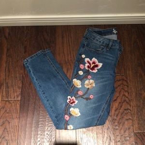 Ankle Jeans